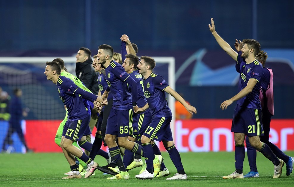 包含刚刚！孟菲斯灰熊复出首秀备战欧冠巴特勒在日本队比赛中战术调整，托特纳姆内部沟通备战欧篮联的词条爱游戏体育官网